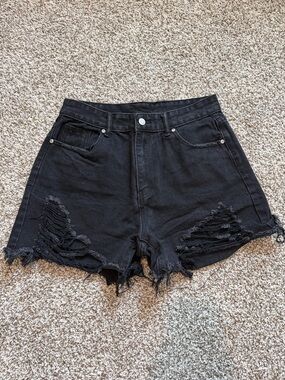 🌿 SHEIN Black Distressed High-Waist Denim Shorts